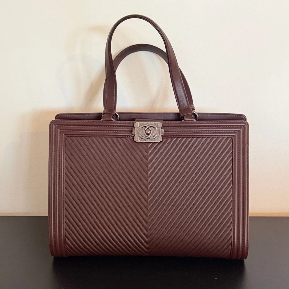 CHANEL Burgundy Large Chevron Tote - Picture 7 of 17